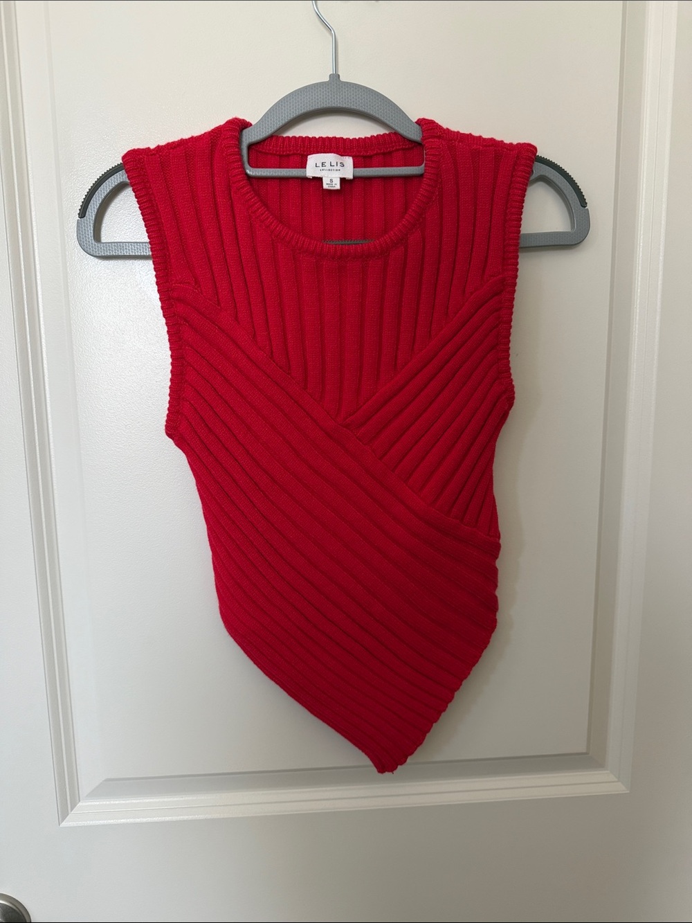 Le Lis Red Ribbed Sleeveless Asymmetrical Knit Top